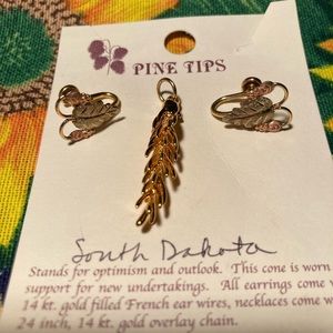 Vintage Black Hills gold earrings and pendant lot.